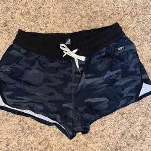 Vuori Clementine  4” Shorts